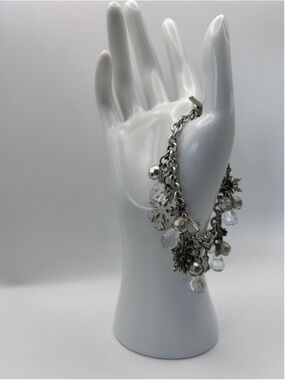 Bracelet Silver Tone Chain Snowflake Charm Clear Crystal Toggle 7.5 In Jewelry